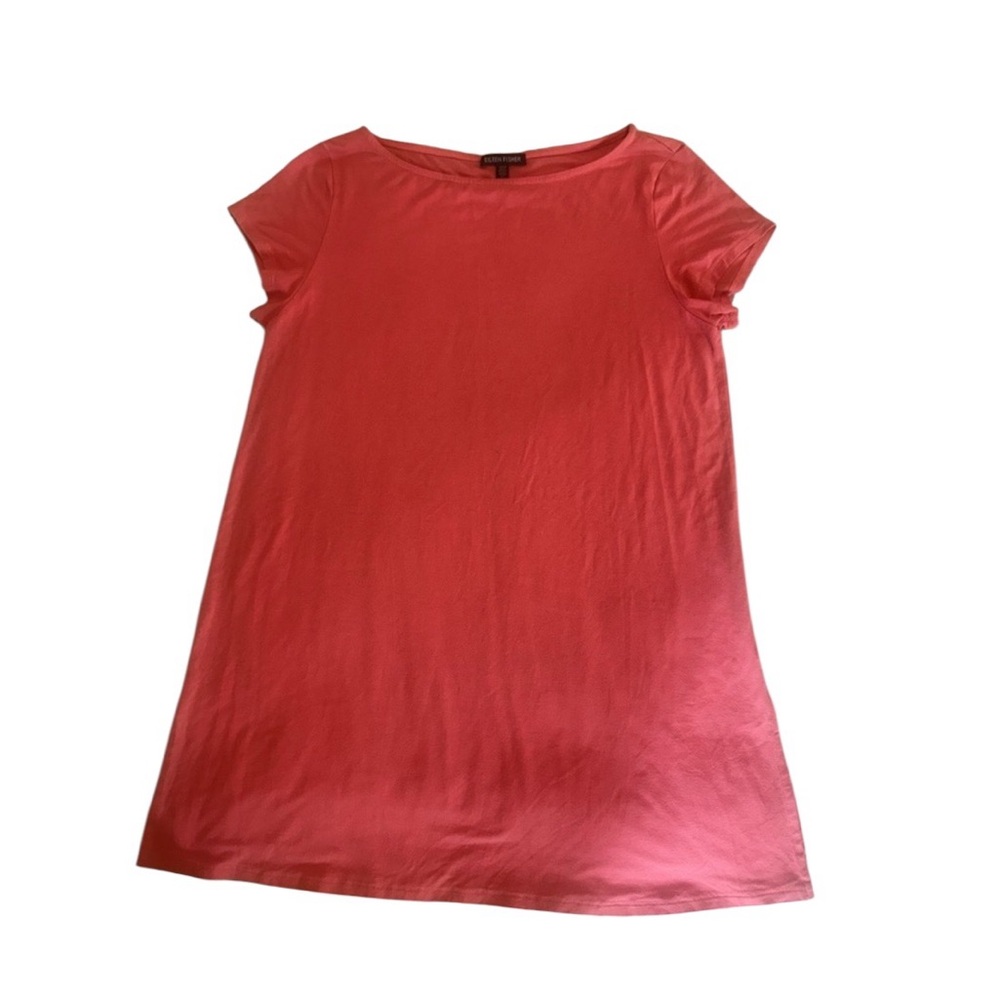 Eileen Fisher coral short-sleeve top with a classic crew neckline. Pink Size M